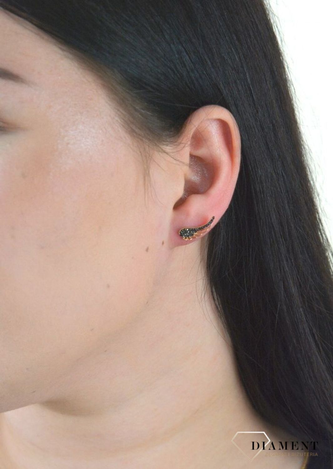 Złote kolczyki wkrętki, skrzydełka z czarnymi cyrkoniami 333 KL 8302A 333.jpg